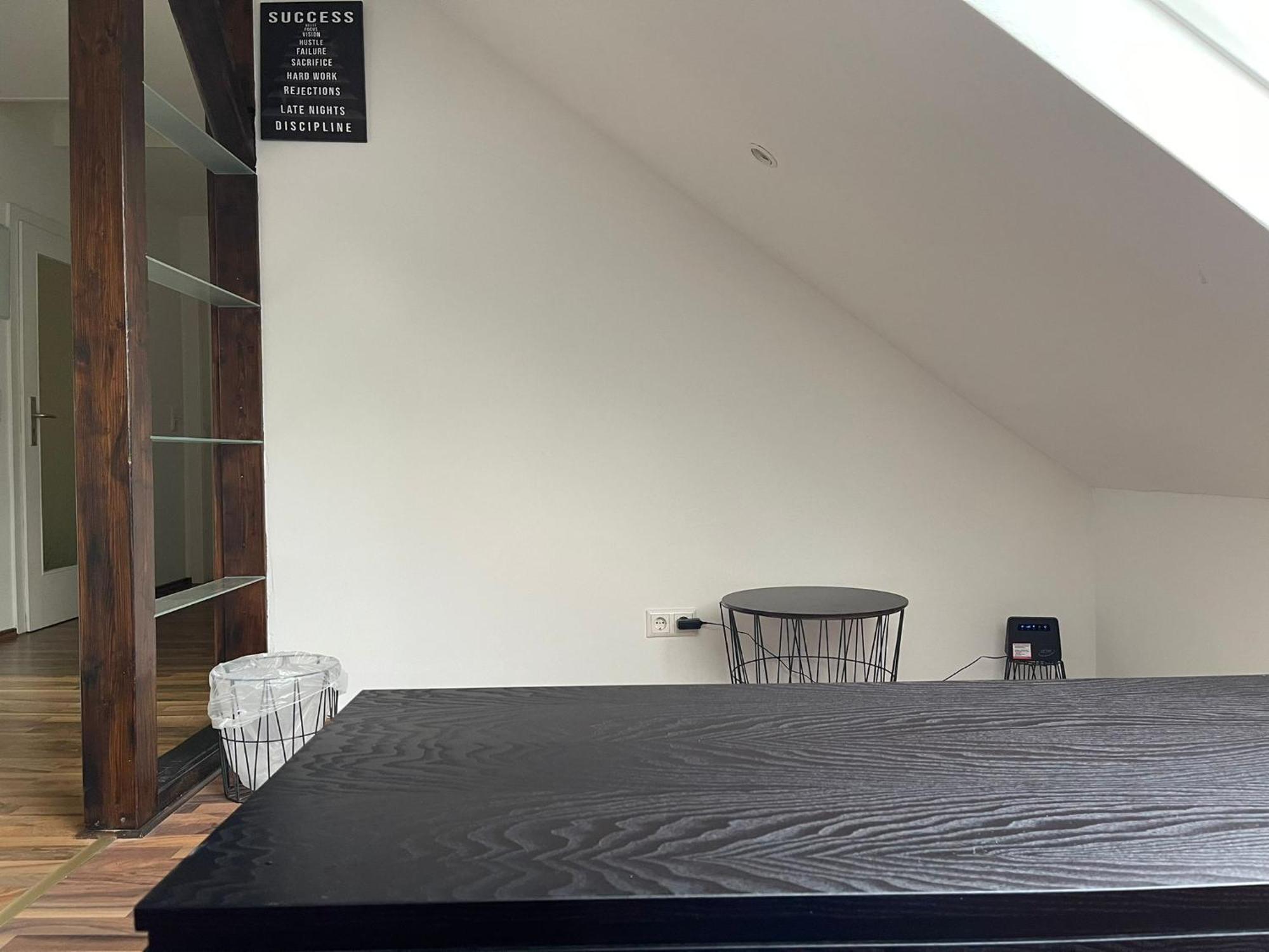 Geraeumige 3-Zimmer-Ferienwohnung Im Herzen Von Кассель Экстерьер фото