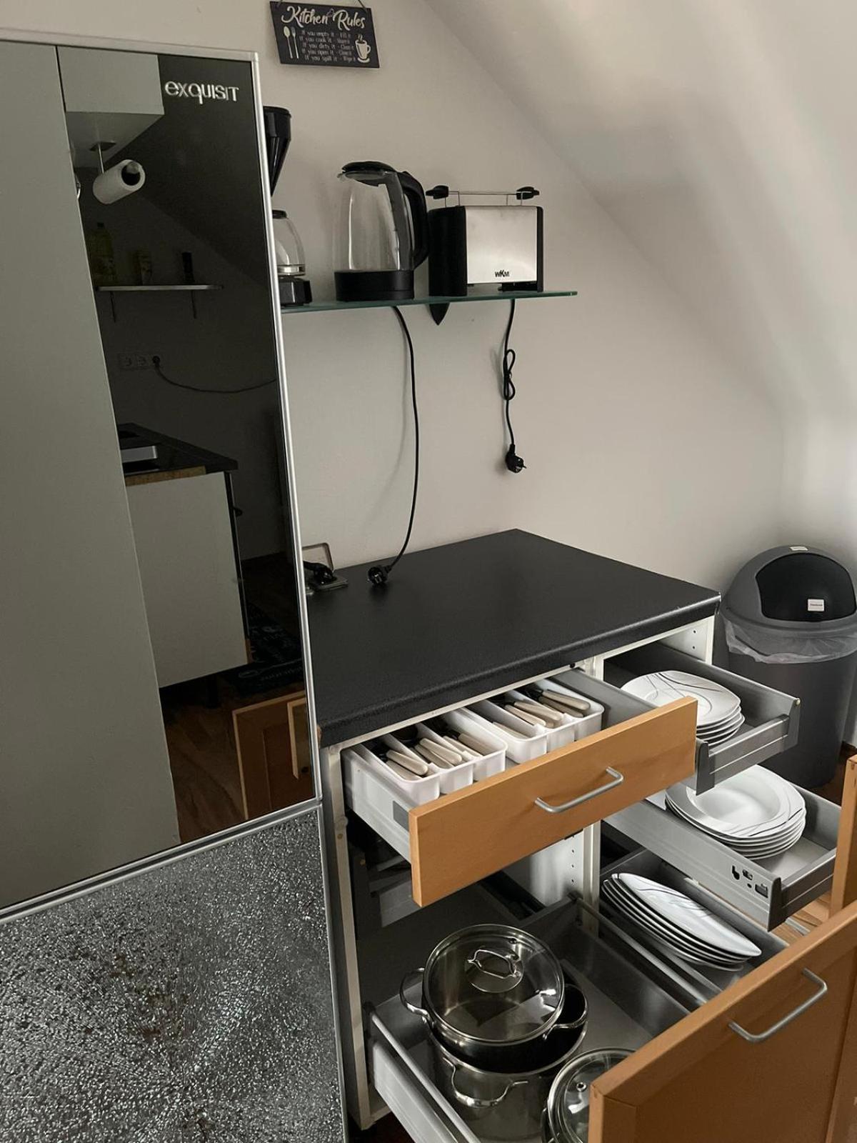 Geraeumige 3-Zimmer-Ferienwohnung Im Herzen Von Кассель Экстерьер фото