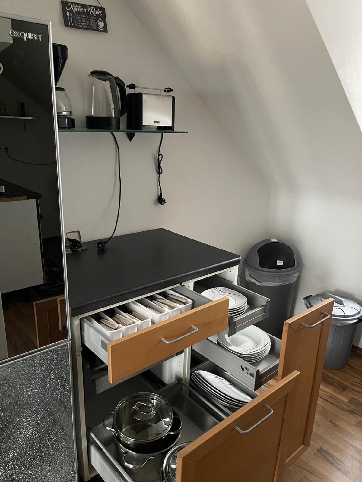 Geraeumige 3-Zimmer-Ferienwohnung Im Herzen Von Кассель Экстерьер фото