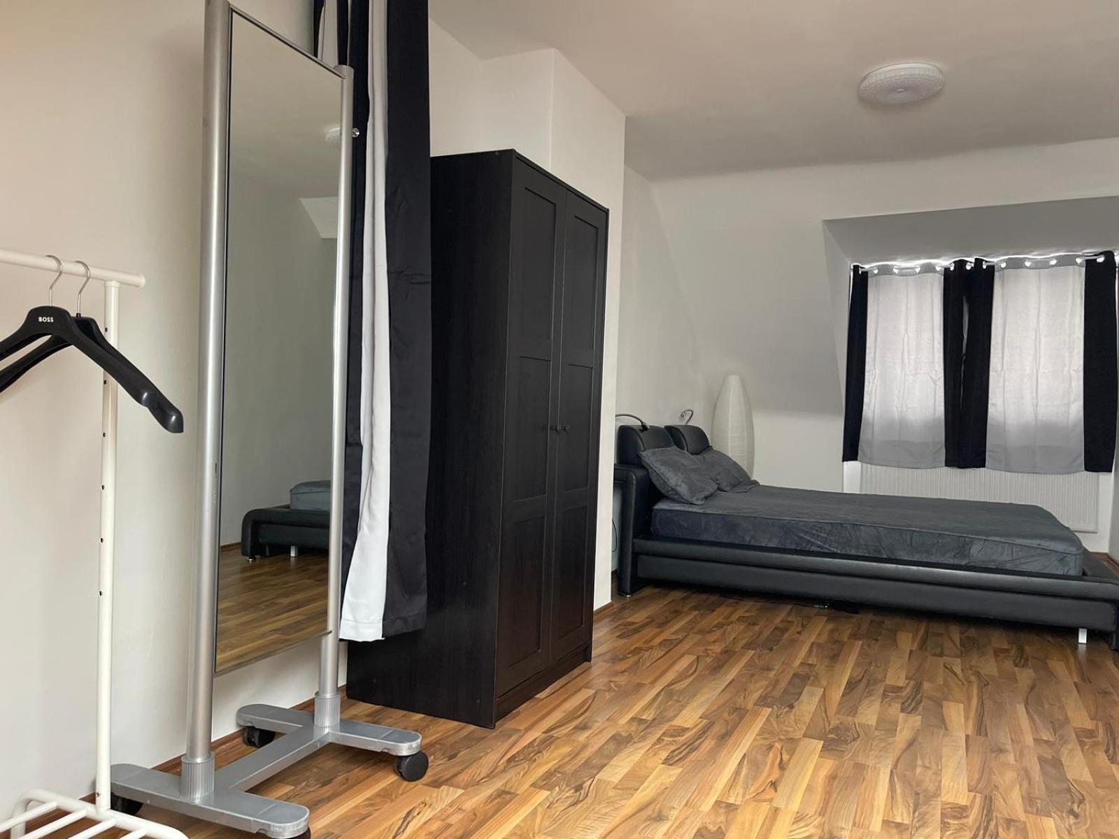 Geraeumige 3-Zimmer-Ferienwohnung Im Herzen Von Кассель Экстерьер фото