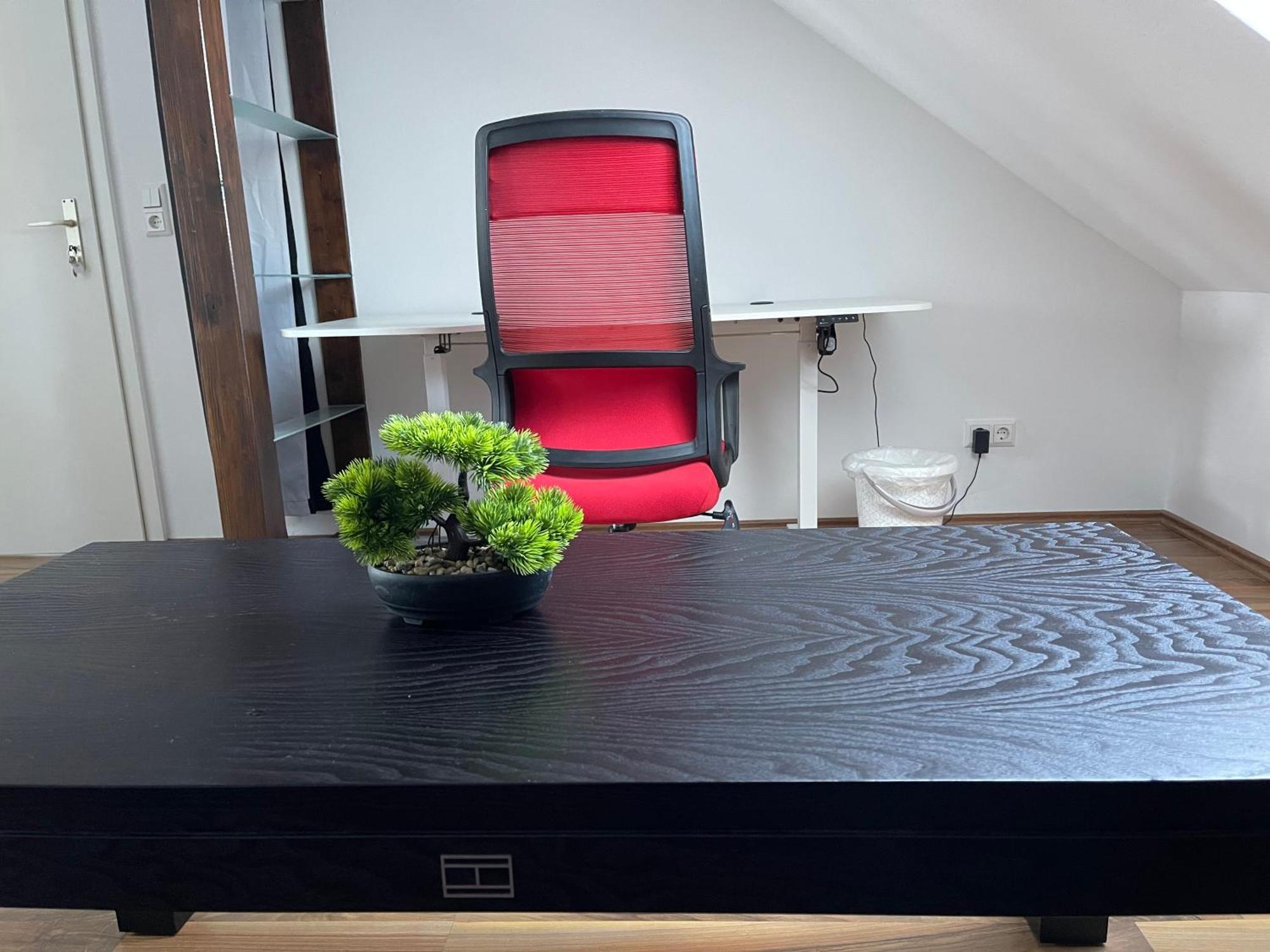 Geraeumige 3-Zimmer-Ferienwohnung Im Herzen Von Кассель Экстерьер фото